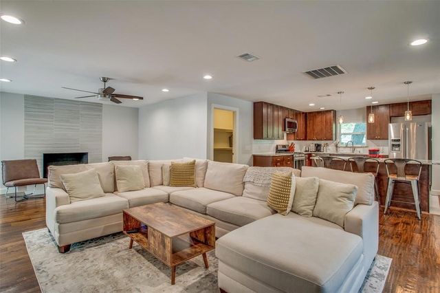 2824 W Kiest Boulevard, Dallas, TX 75233