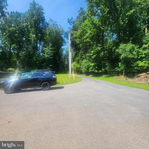 225 RUPP RD, Gettysburg, PA 17325