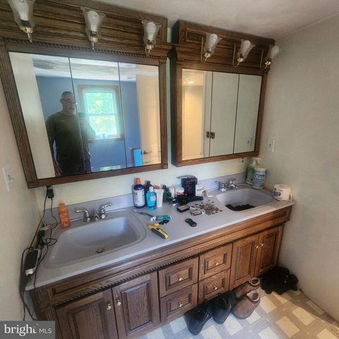 225 RUPP RD, Gettysburg, PA 17325