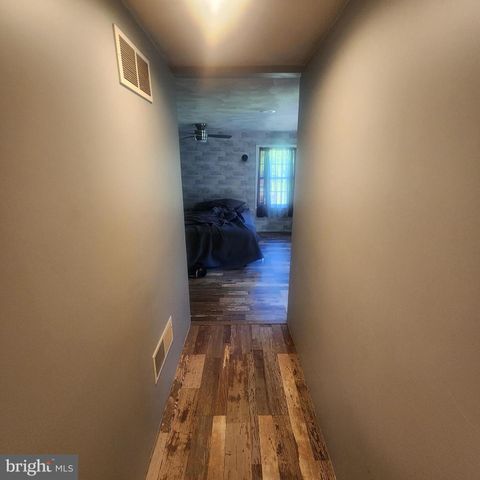 225 RUPP RD, Gettysburg, PA 17325