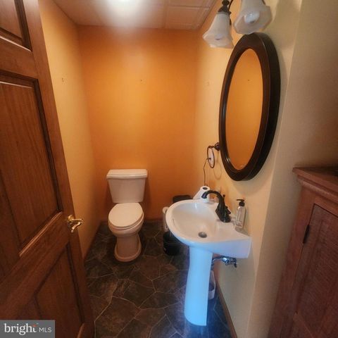 225 RUPP RD, Gettysburg, PA 17325