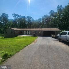 225 RUPP RD, Gettysburg, PA 17325