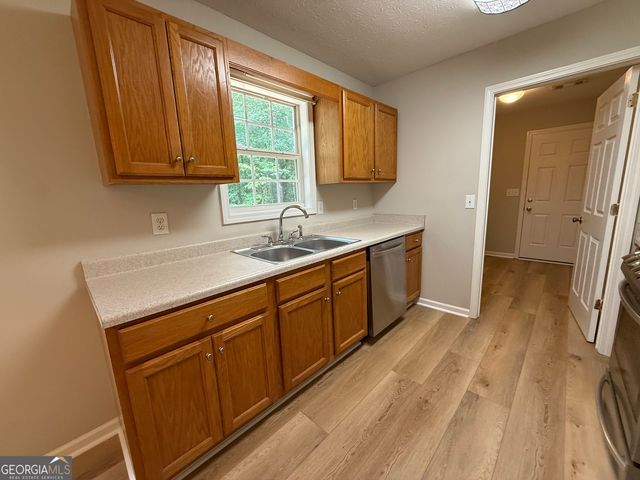 449 Hampton Green Drive, Lagrange, GA 30240