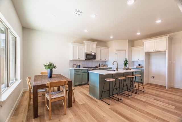 705 E 14th Street, Wolfforth, TX 79382