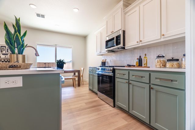 705 E 14th Street, Wolfforth, TX 79382