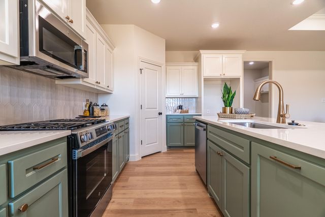 705 E 14th Street, Wolfforth, TX 79382