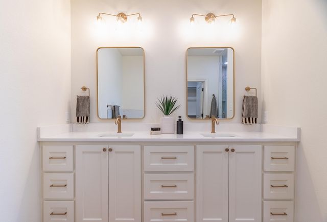 705 E 14th Street, Wolfforth, TX 79382