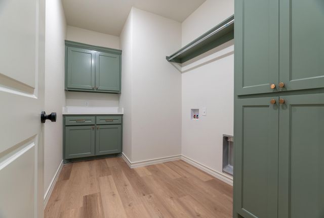 705 E 14th Street, Wolfforth, TX 79382