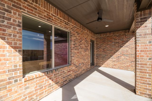 705 E 14th Street, Wolfforth, TX 79382