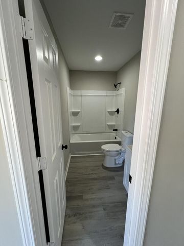 4329 Live Oak Road, Dalzell, SC 29040