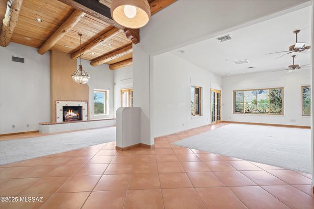 10041 E Rayann Place, Tucson, AZ 85749