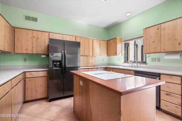 10041 E Rayann Place, Tucson, AZ 85749