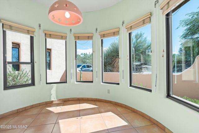 10041 E Rayann Place, Tucson, AZ 85749