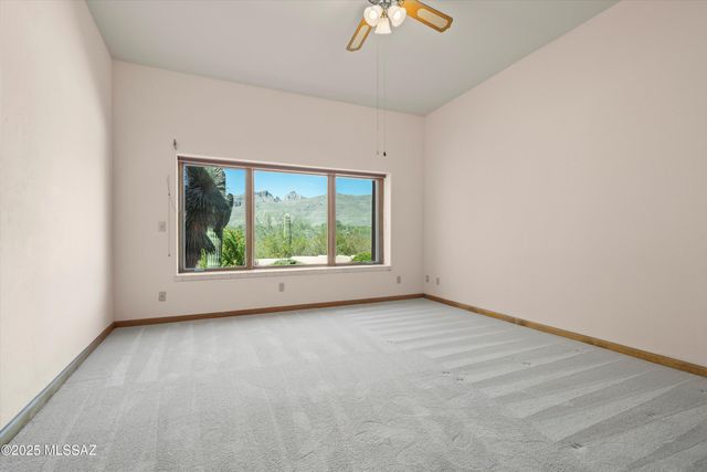 10041 E Rayann Place, Tucson, AZ 85749