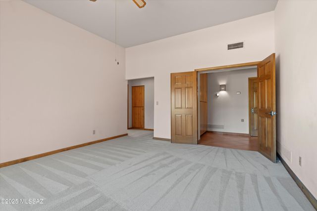 10041 E Rayann Place, Tucson, AZ 85749