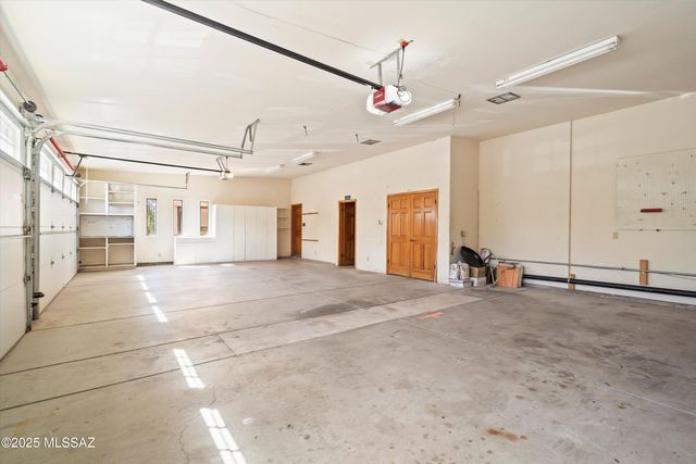 10041 E Rayann Place, Tucson, AZ 85749