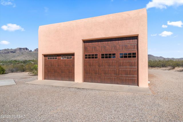 10041 E Rayann Place, Tucson, AZ 85749