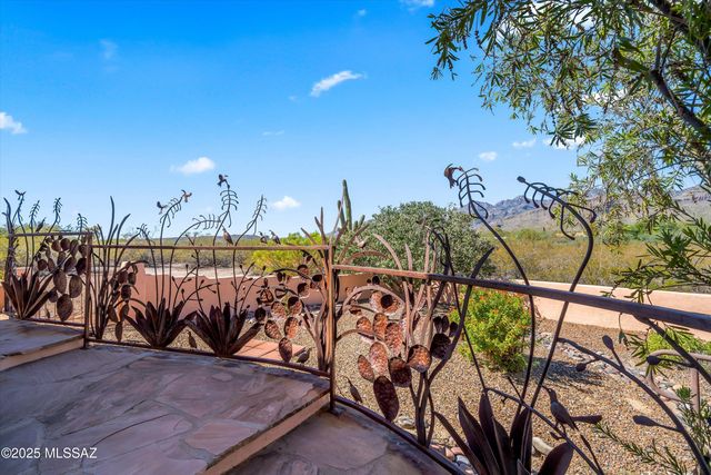 10041 E Rayann Place, Tucson, AZ 85749