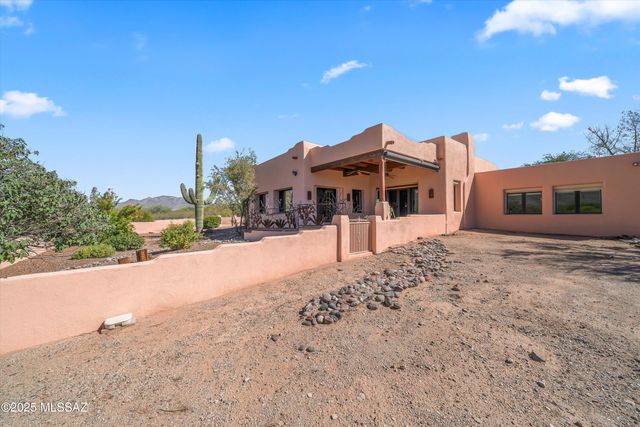 10041 E Rayann Place, Tucson, AZ 85749