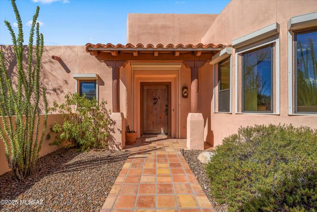 10041 E Rayann Place, Tucson, AZ 85749