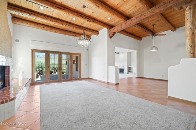 10041 E Rayann Place, Tucson, AZ 85749