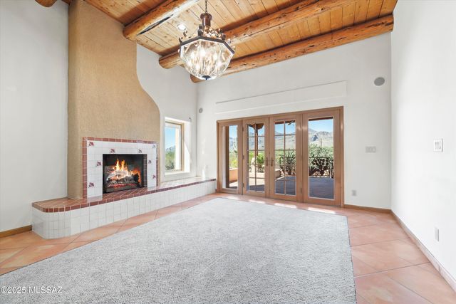 10041 E Rayann Place, Tucson, AZ 85749