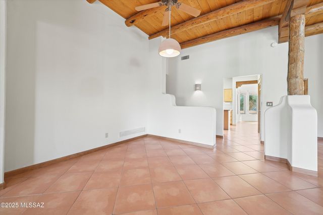 10041 E Rayann Place, Tucson, AZ 85749