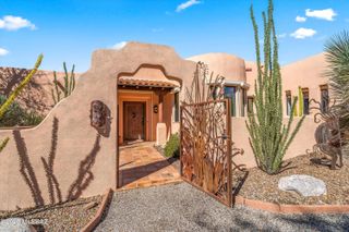 10041 E Rayann Place, Tucson, AZ 85749
