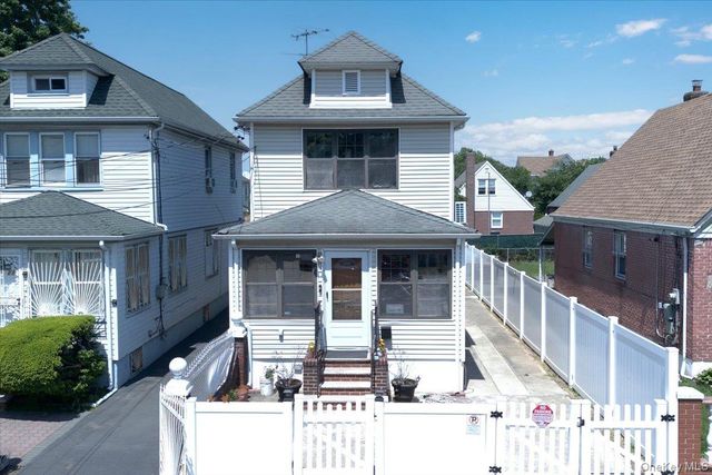 21825 104th Avenue, Queens Village, NY 11429