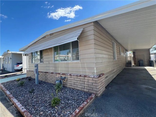 725 W Thornton Ave 105, Hemet, CA 92543