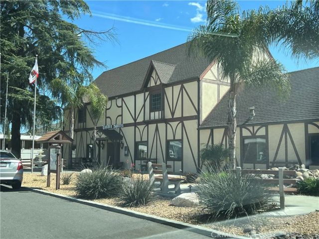725 W Thornton Ave 105, Hemet, CA 92543