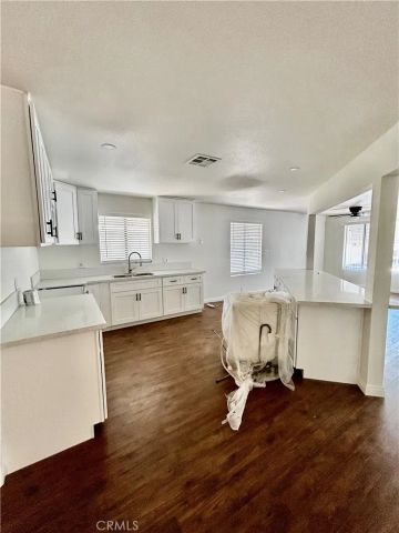 725 W Thornton Ave 105, Hemet, CA 92543