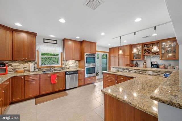 1861 W LISBURN RD W, Carlisle, PA 17015