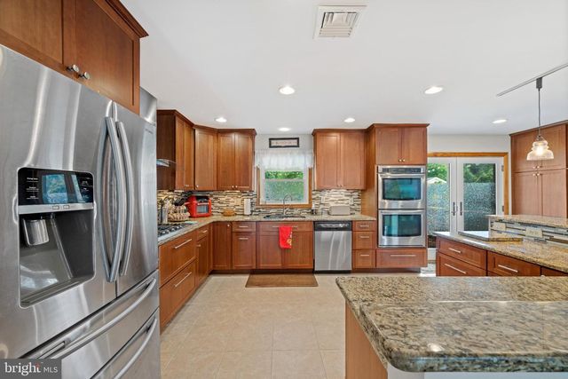 1861 W LISBURN RD W, Carlisle, PA 17015