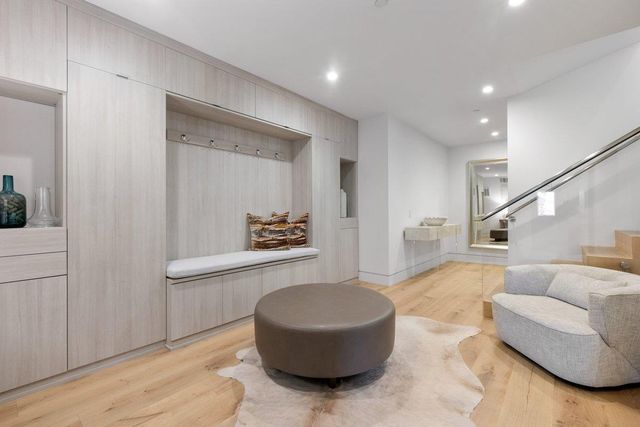 255 Brentwood Road, Hillsborough, CA 94010