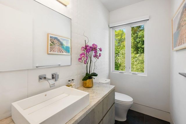 255 Brentwood Road, Hillsborough, CA 94010