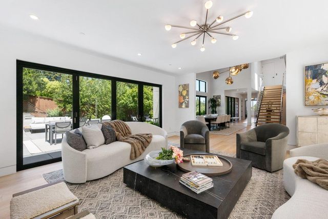 255 Brentwood Road, Hillsborough, CA 94010