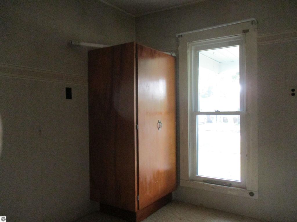 Image 15 of property listing at 601 N River Avenue, Alma, MI 48801