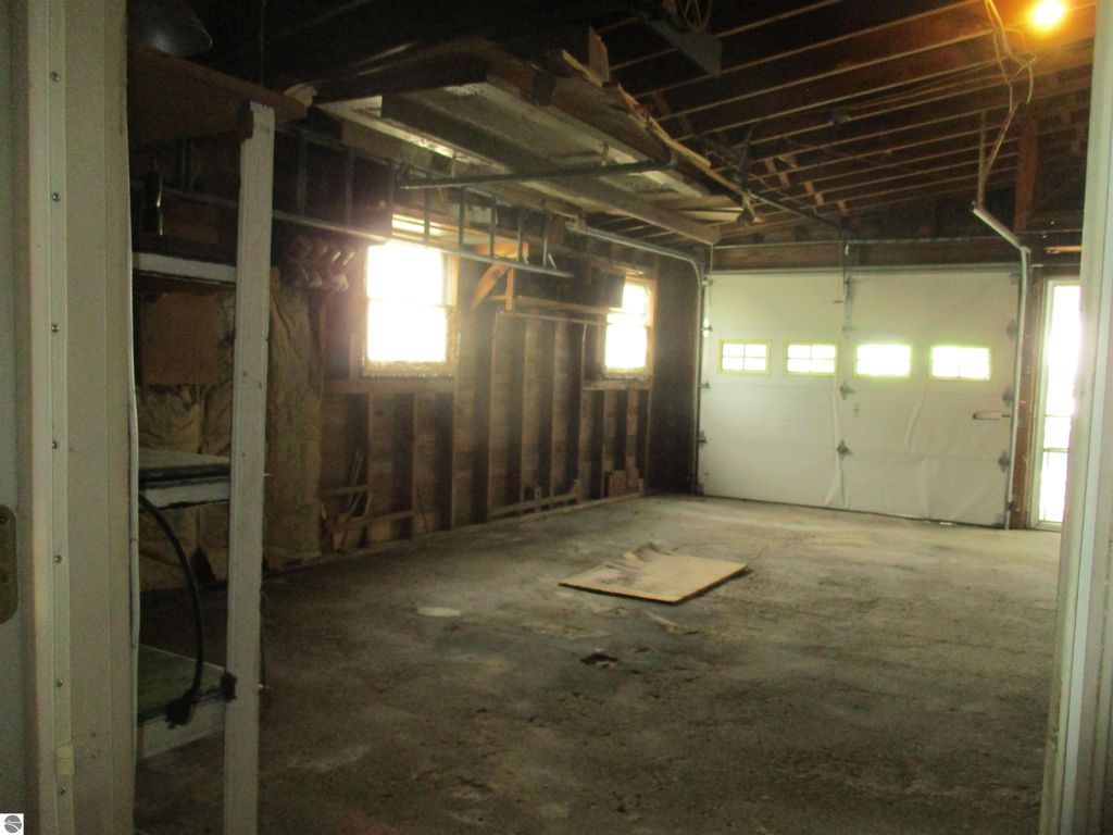 Image 21 of property listing at 601 N River Avenue, Alma, MI 48801