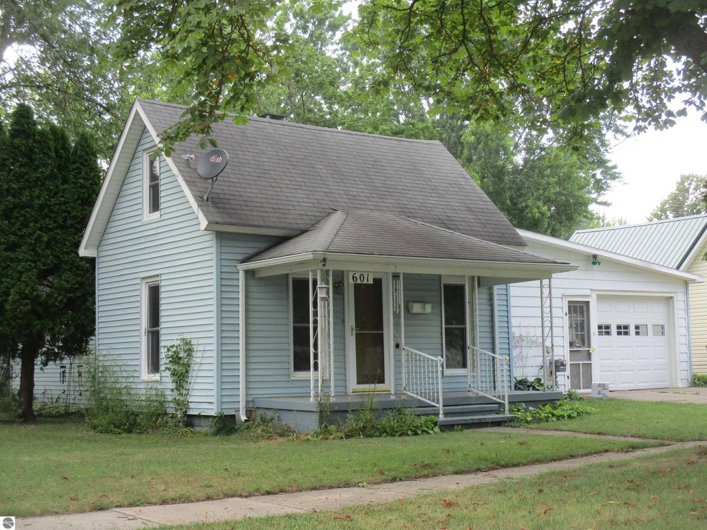 Image 29 of property listing at 601 N River Avenue, Alma, MI 48801