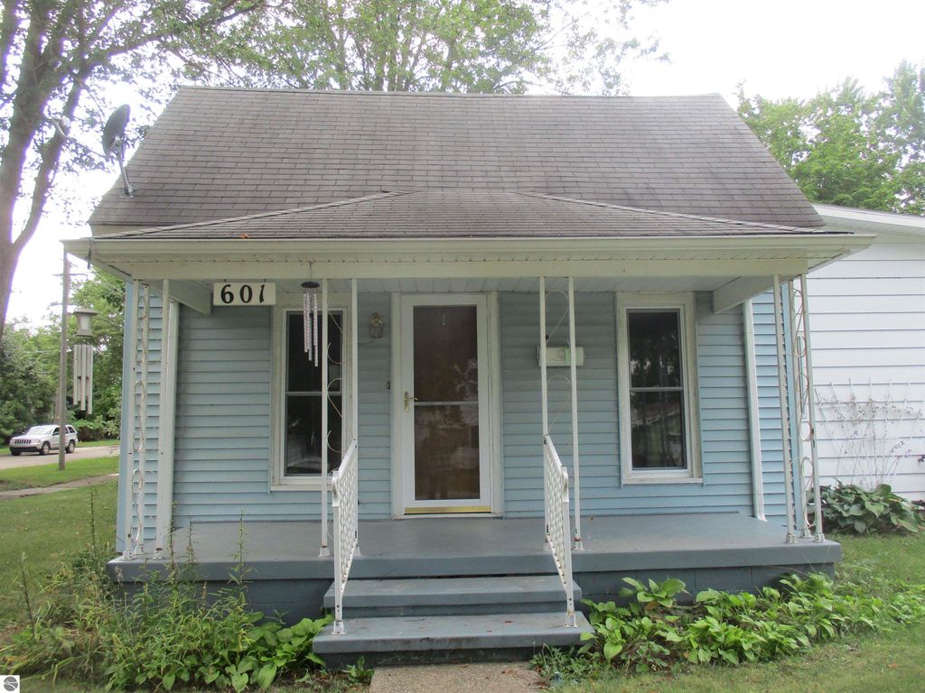 Image 31 of property listing at 601 N River Avenue, Alma, MI 48801