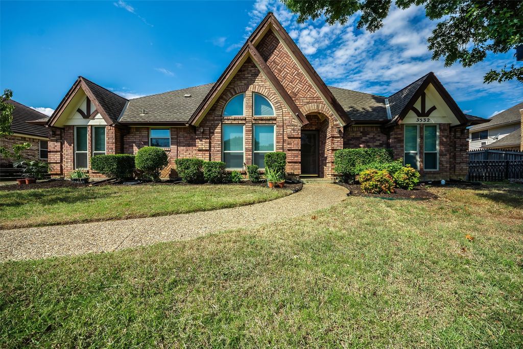 3532 Meadowside Drive, Bedford, TX 76021