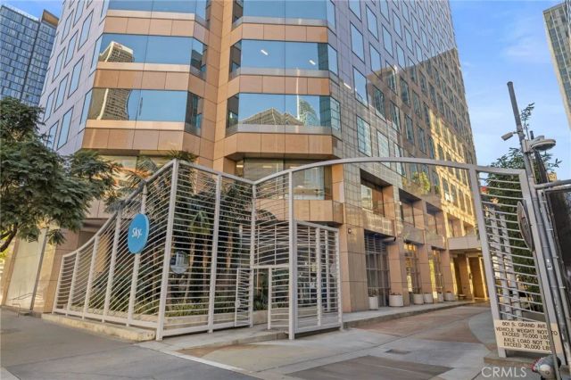 801 S Grand 1611, Los Angeles, CA 90017