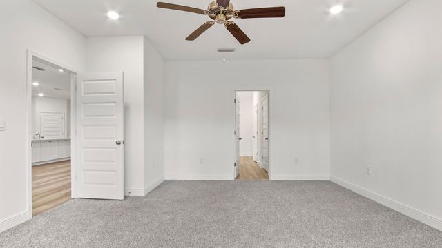 124 W Gray Owl Drive, Freeport, FL 32439