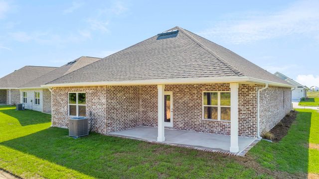 124 W Gray Owl Drive, Freeport, FL 32439