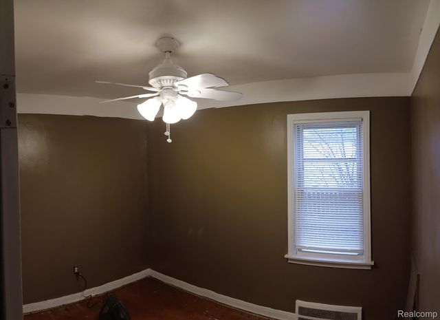 9251 PLAINVIEW, Detroit, MI 48228