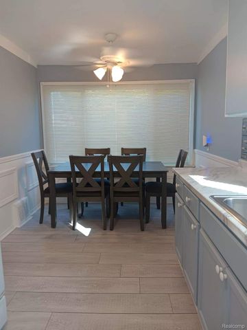 9251 PLAINVIEW, Detroit, MI 48228