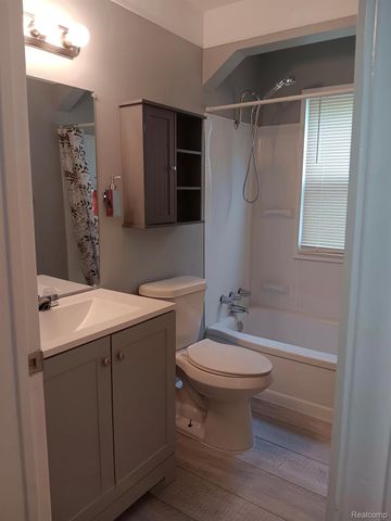 9251 PLAINVIEW, Detroit, MI 48228