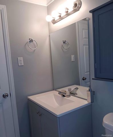9251 PLAINVIEW, Detroit, MI 48228