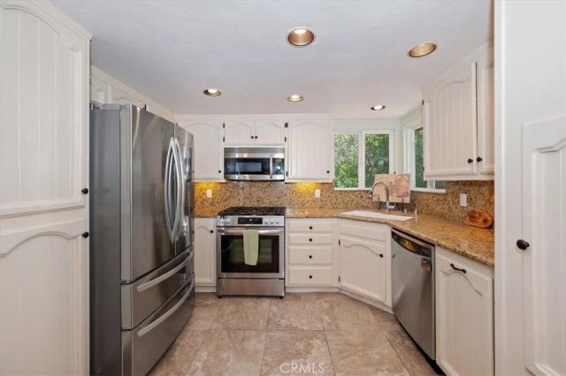 334 Highland Drive, Lake Arrowhead, CA 92352